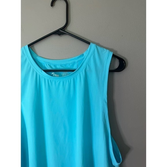 ZYIA Open Panel Split Back Mesh Tank - Picture 5 of 9